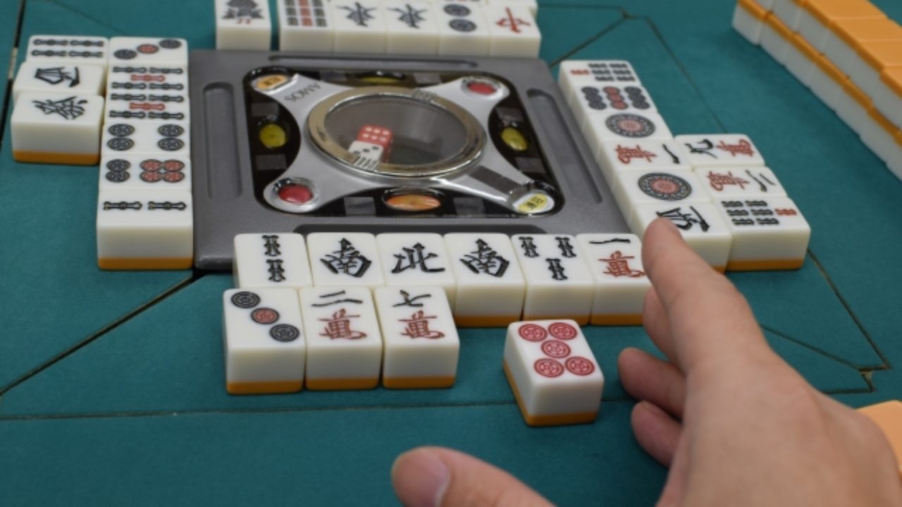 追っかけリーチに要注意 実は最初のリーチより怖いって本当 麻雀の役とルールのおもしろ超解説 まあまあジャンジャン