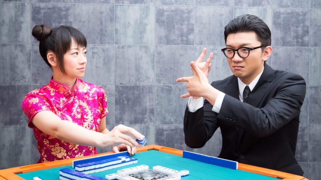 麻雀のイカサマはマンガの世界だけ それとも実際にできるのか 麻雀の役とルールのおもしろ超解説 まあまあジャンジャン 麻雀のイカサマはマンガの世界だけ それとも実際にできるのか 麻雀の役とルールのおもしろ超解説 まあまあジャンジャン